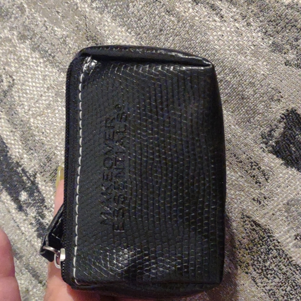 Kabuki brush